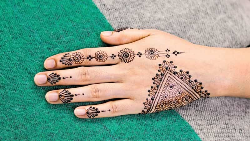 تصویر 3 از حنا هندی قلمی آماده طراحی برای نقش‌های ظریف و زیبا
